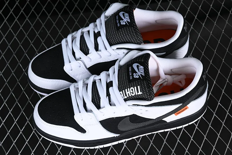 All categories Nk SB Dunk series Nk SB Dunk Low low-top sneakers J version Tightbooth x Nk SB Dunk joint model Reverse Panda SB low-top casual sports skateboard shoes FD2629-100